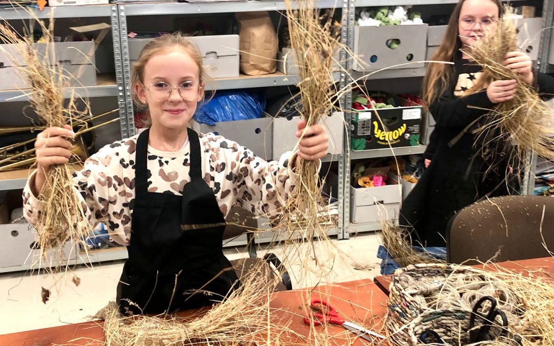 RZEŹBIENIE W SIANIE – EKOPROJEKT