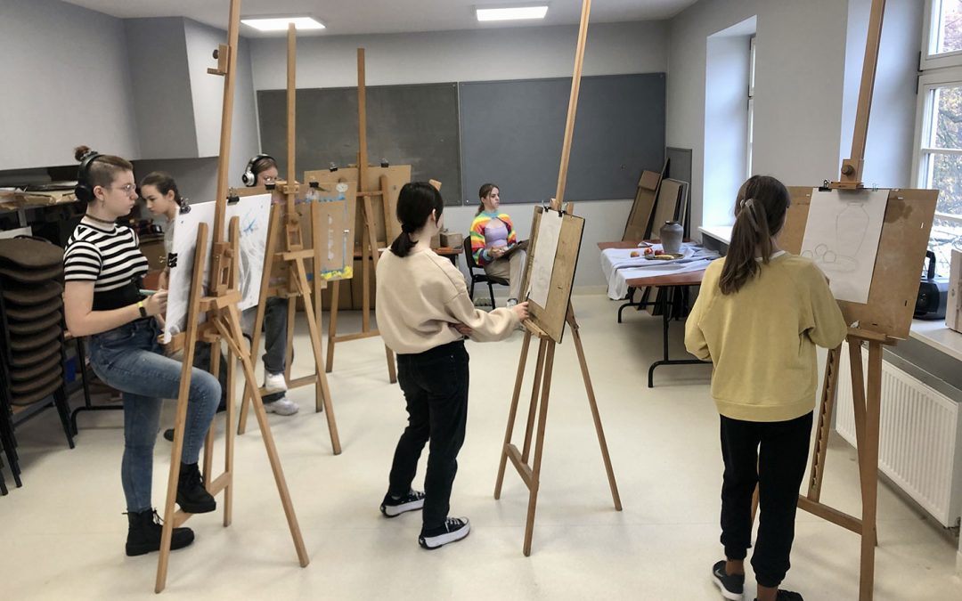 PIERWSZY MIESIĄC W PRACOWNI